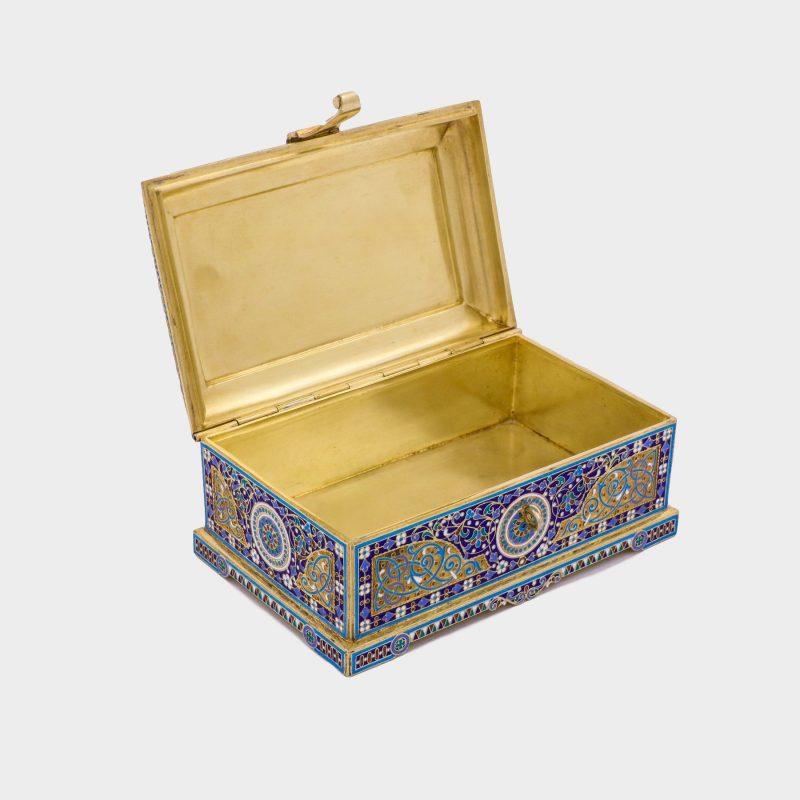 silver-gilt interior of box by Antip Kuzmichev with lid open, made for Tiffany