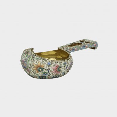Russian enamel kovsh by Pavel Ovchinnikov, traditional form, varicolored cloisonne enamel with gilded interior