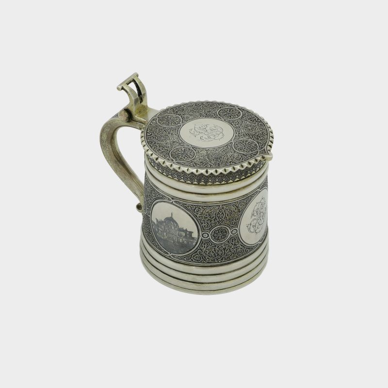 Russian niello tankard by Pavel Ovchinnikov, silver-gilt inside, circular roundels depicting views of Moscow