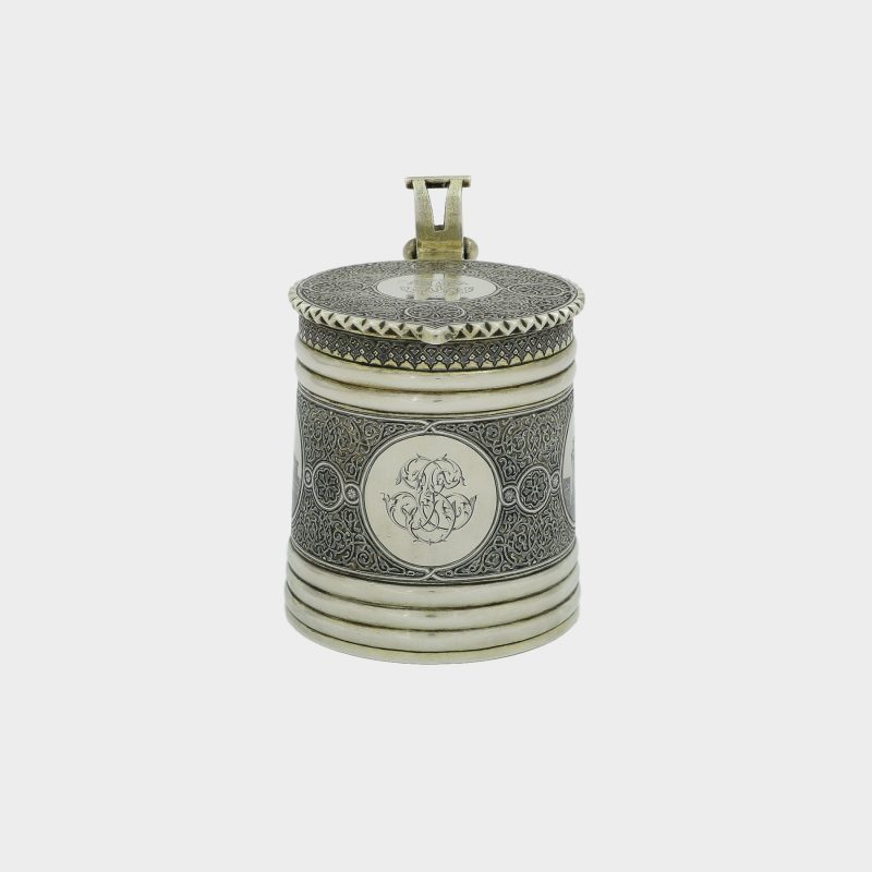 Russian niello tankard by Pavel Ovchinnikov, silver-gilt inside, circular roundels depicting views of Moscow